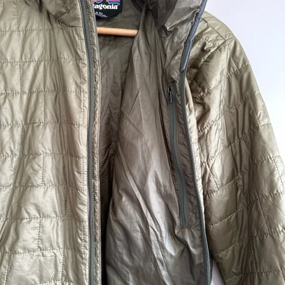 Patagonia Men's Sage Green Nano Puffer Jacket - Picture 4 of 7